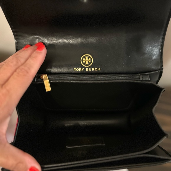 Tory Burch Black Crossbody Bag with Gold Chain - Picture 2 of 3